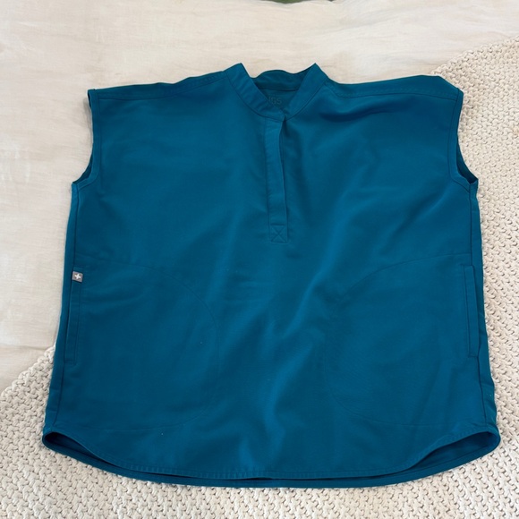 FIGS TEAL RAFAELA TOP - Picture 1 of 6